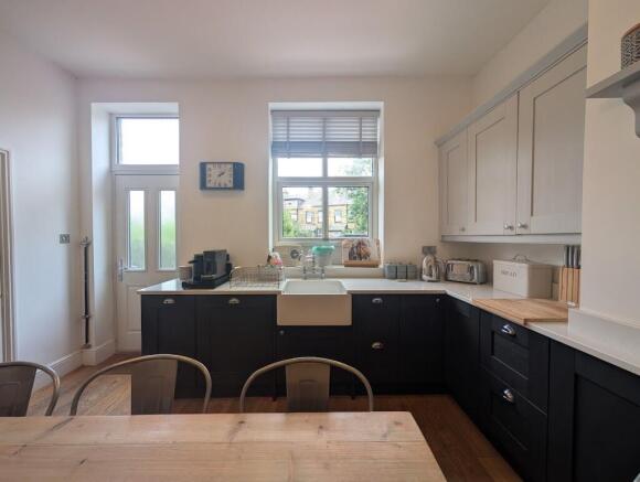 4 bed Terraced for sale Image 8