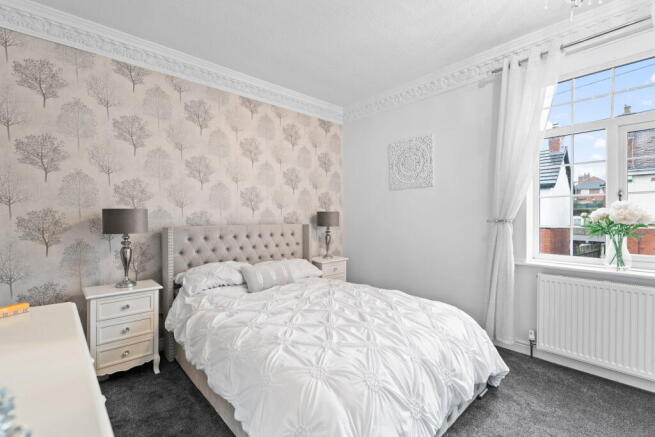 3 bed Terraced for sale Image 9