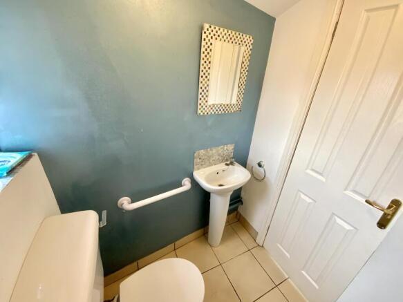 Down stairs wc