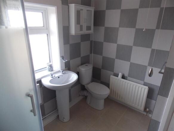 3 bed Semi-Detached to rent Image 9