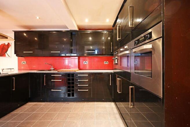 2 bed Terraced for sale Image 5