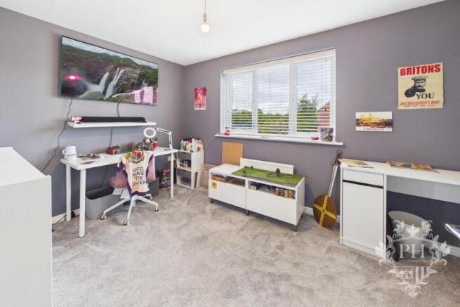 4 bed Detached for sale Image 10