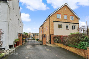 8, 22 Midsummer Lodge, Sheepcot Lane, Watford WD25 0AF
