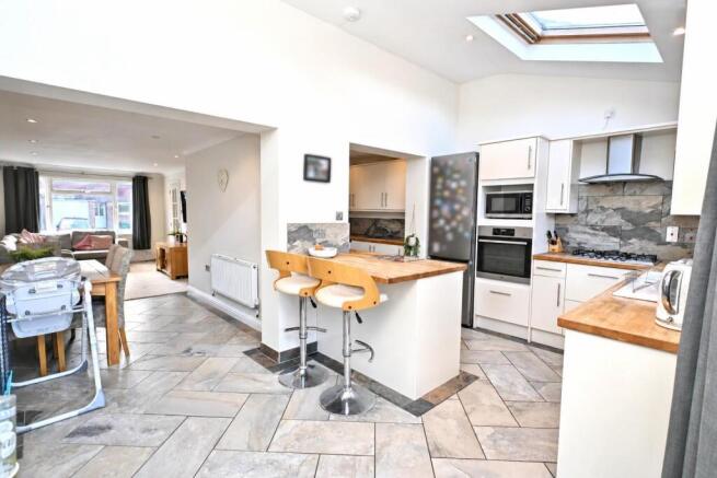 Kitchen/ Living room