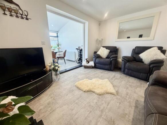 2 bed Semi-Detached for sale Image 4