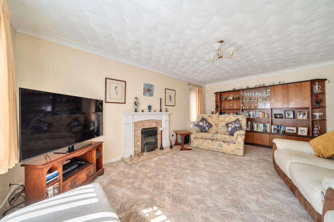 Bowker Way, Whittlesey, Peterborough, Cambridgeshire photo 4