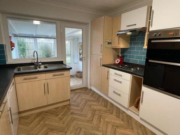 Kitchen..jpg