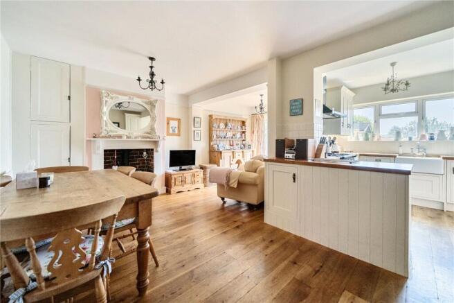 Hamlash Lane, Frensham, Farnham, Surrey, GU10 photo 4