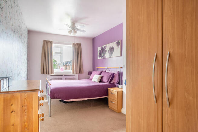 5 bed Semi-Detached for sale Image 9