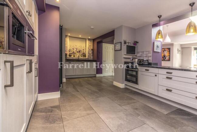Kitchen e