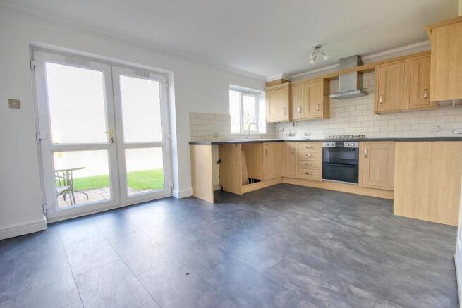 3 bed House to rent Image 9