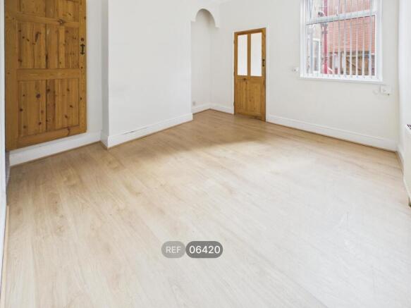 2 bed Terraced to rent Image 4