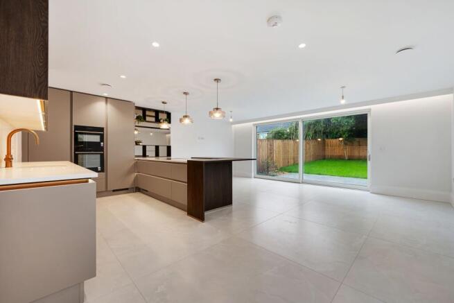 Open plan kitchen/dining/family room