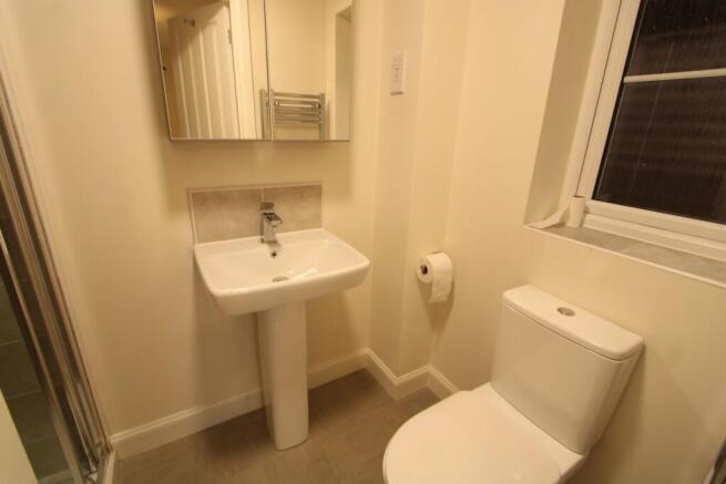 3 bed Semi-Detached to rent Image 9