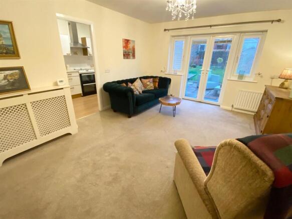 2 bed Semi-Detached Bungalow for sale Image 6
