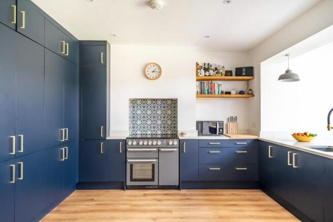 3 bed Semi-Detached for sale Image 5