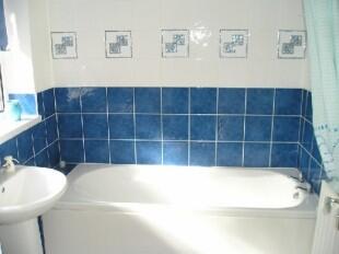 BATHROOM/WC