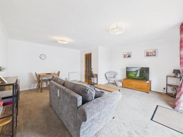 1 bed Flat for sale Image 4
