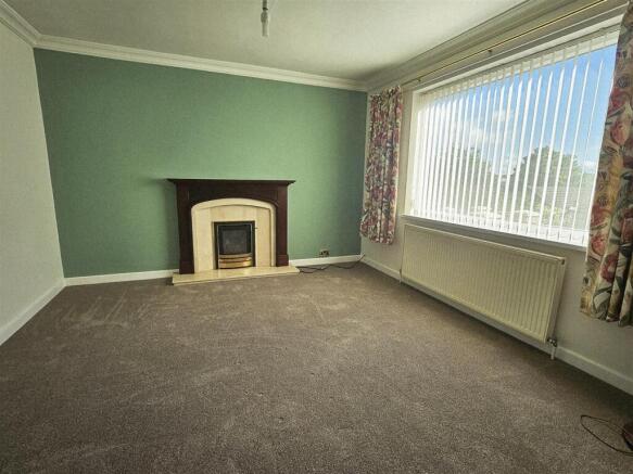 3 bed Detached to rent Image 4