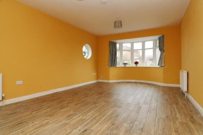 Lounge/dining room