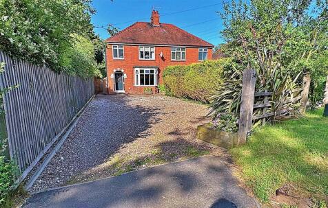 Stallingborough Road, Healing, Grimsby, N.E. Lincs, DN41 7QL