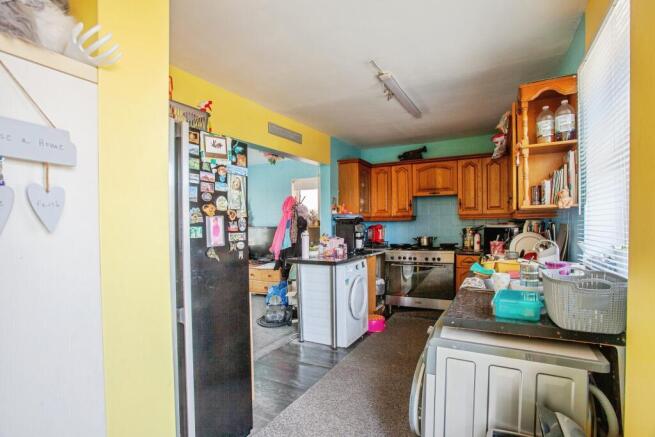 3 bed Semi-Detached for sale Image 8