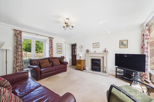 4 bed Link Detached House for sale Image 6
