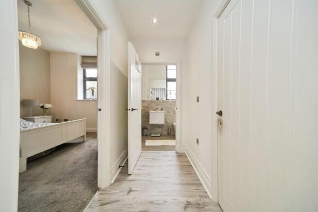 1 bed Apartment for sale Image 5