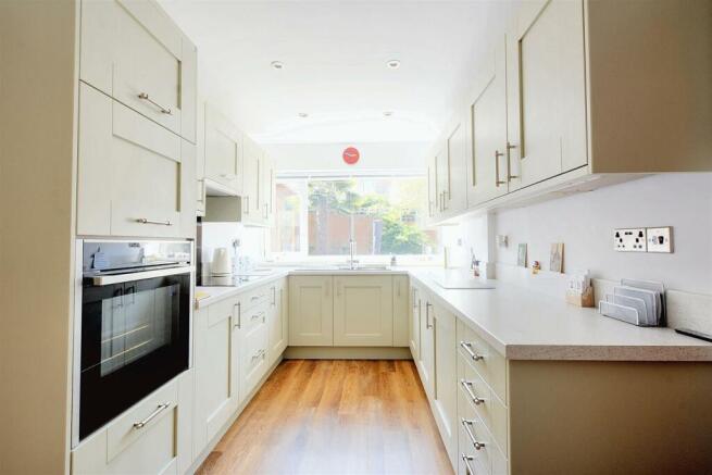 Kitchen_1.jpeg
