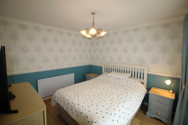 Filey Road, 16, bed 2.JPG