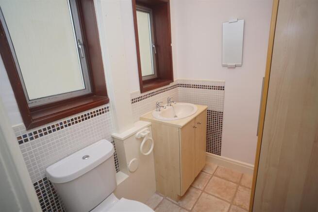 3 bed Semi-Detached to rent Image 8