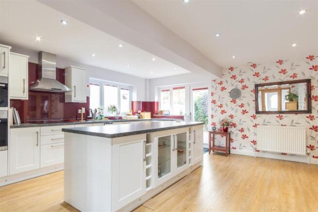 Kitchen/Dining Room