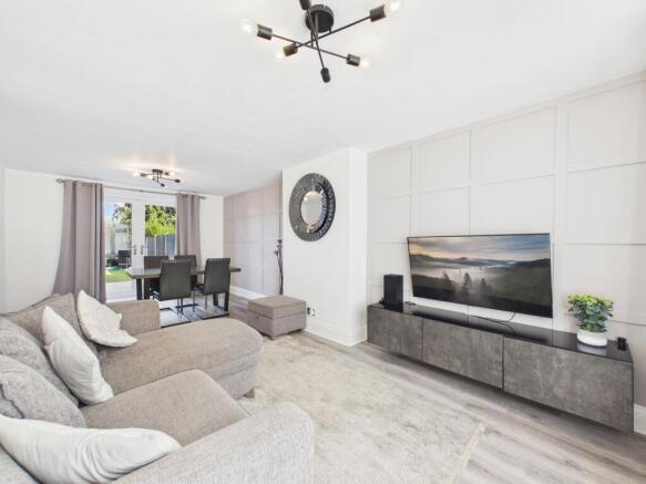 Lounge/Dining Room