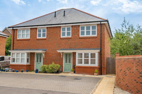 Buckthorn Road, Whitchurch, Hampshire, RG28 7FZ