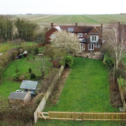 2 Manor Farm Cottages high res rear2 (2).jpg