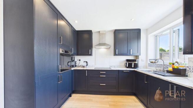 Recently Fitted Kitchen / Diner