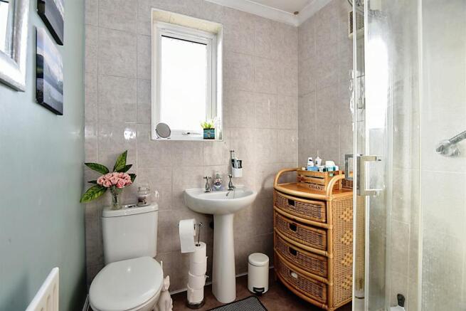 Family Shower Room: