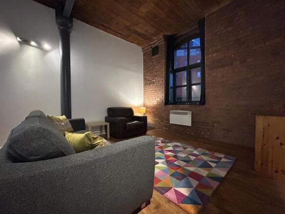 Livingroom (2).jpeg
