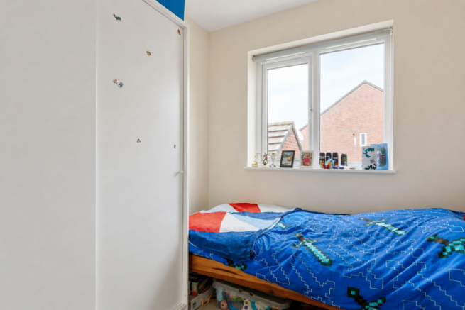 4 bed Semi-Detached for sale Image 11
