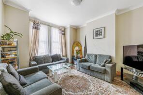 71, Gunnersbury Lane, London W3 8HG