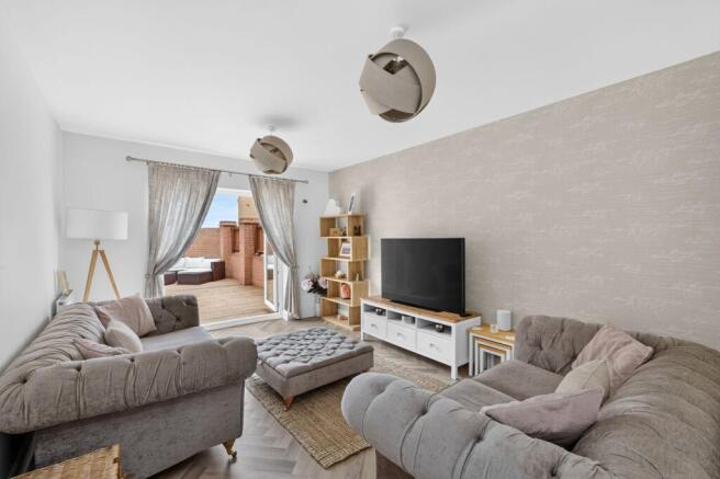 4 bed Detached for sale Image 7