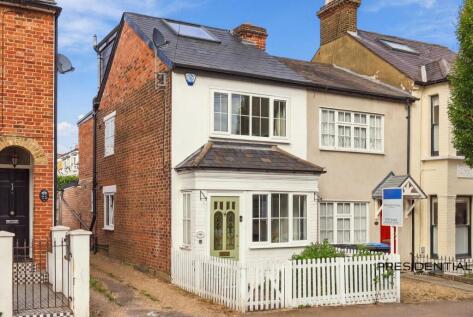 Princes Road, Buckhurst Hill, IG9