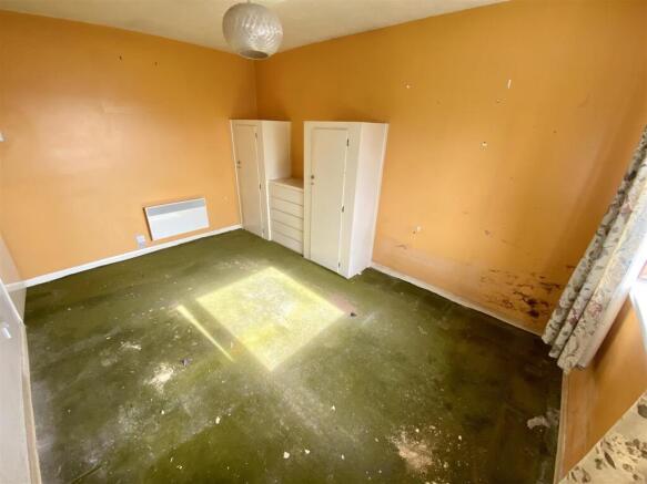 2 bed Semi-Detached Bungalow for sale Image 9