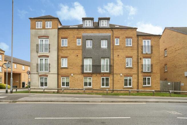 2 bed Flat for sale Image 12