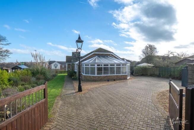 Welcome to Chris Cottage