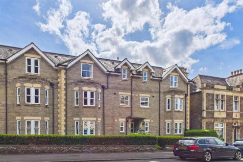 Coastal living moments from Hill Road, Clevedon