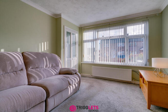 2 bed Terraced to rent Image 6