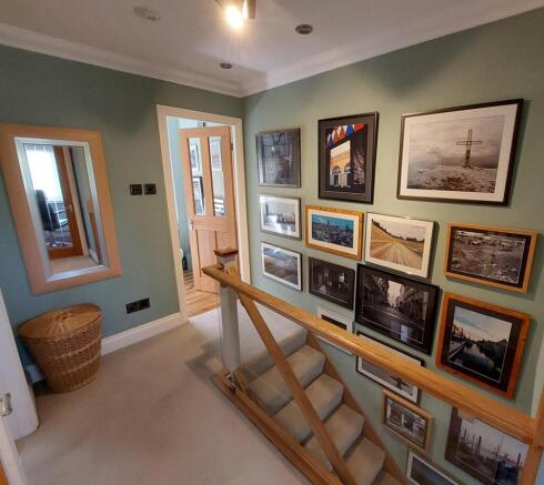3 bed Link Detached House for sale Image 8