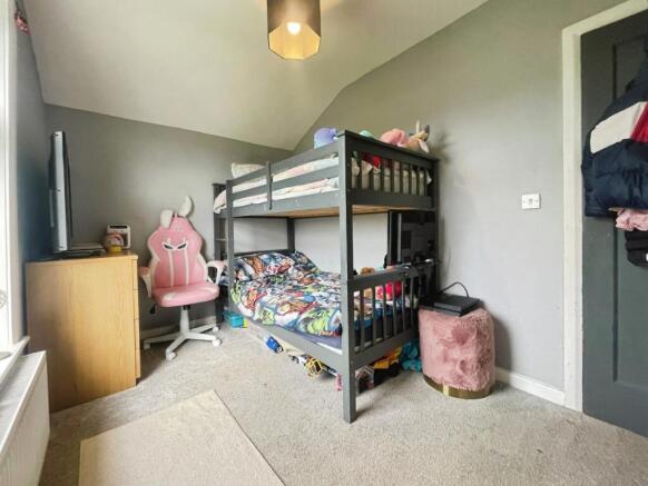 3 bed Semi-Detached for sale Image 9
