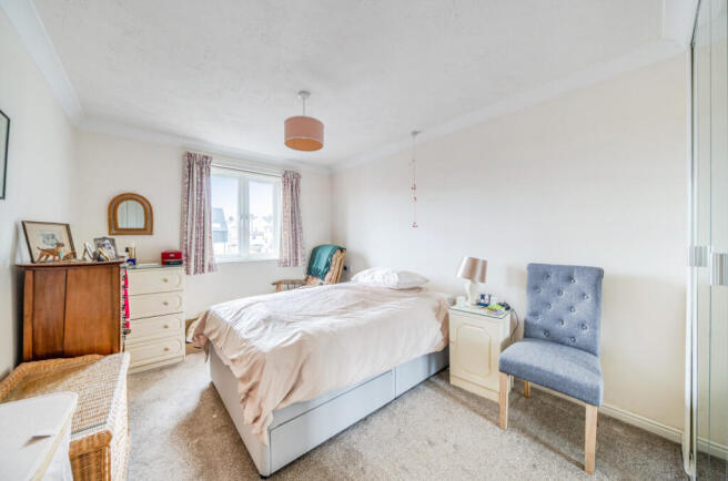 2 bed Flat for sale Image 8